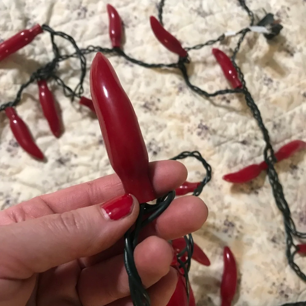 One strand of chili Pepper molded party lights.